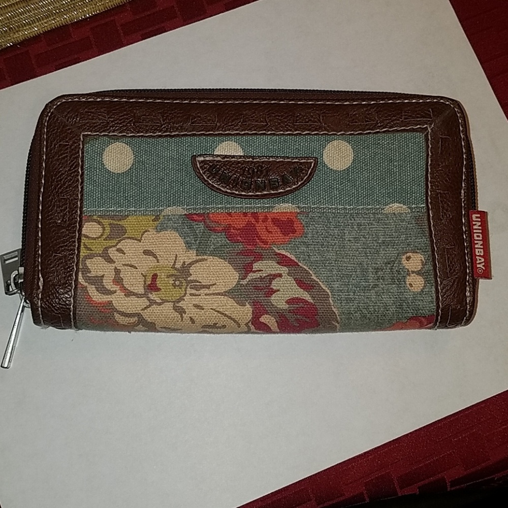 Union bay wallet